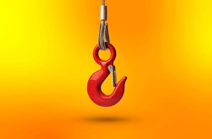 Attackers mimic Office 365 notifications to lure victims to a phishing site.